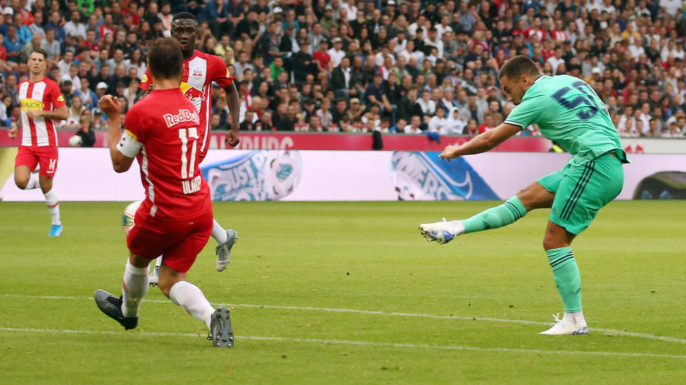 Ma&#223; genommen: 100-Millionen-Mann Eden Hazard schoss Real Madrid gegen RB Salzburg zum Sieg.