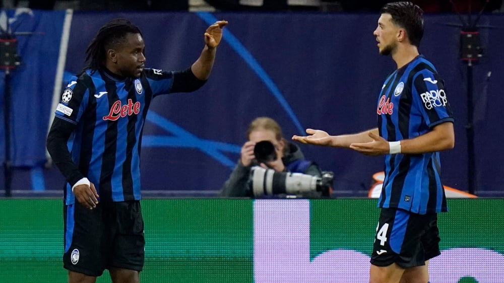 Ademola Lookman (l.) und Lazar Samardzic von Atalanta Bergamo.