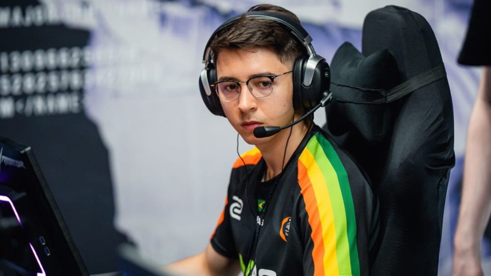 Lucas Dias Issues apology