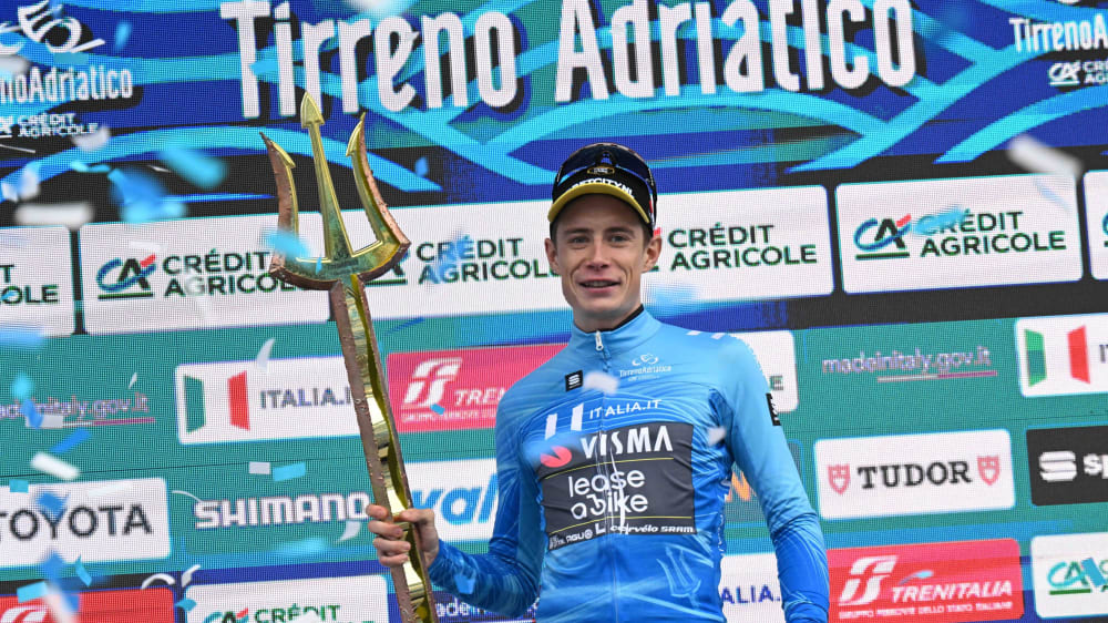 Tour-Sieger Jonas Vingegaard hat seinen ersten großen Erfolg 2024 bei Tirreno-Adriatico eingefahren.
