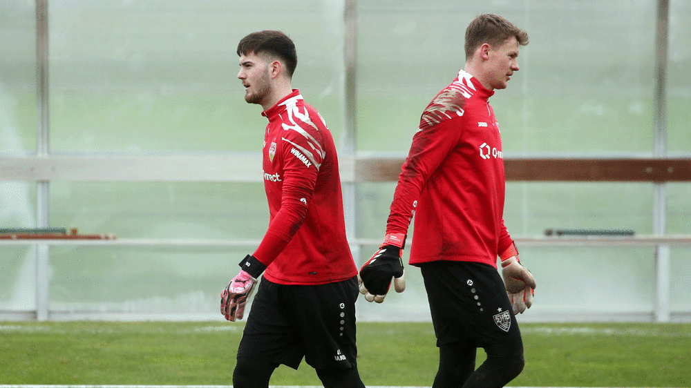 Kandidaten fürs VfB-Tor: Dennis Seimen (li.) wird Alexander Nübel am Samstag definitiv nicht vertreten.