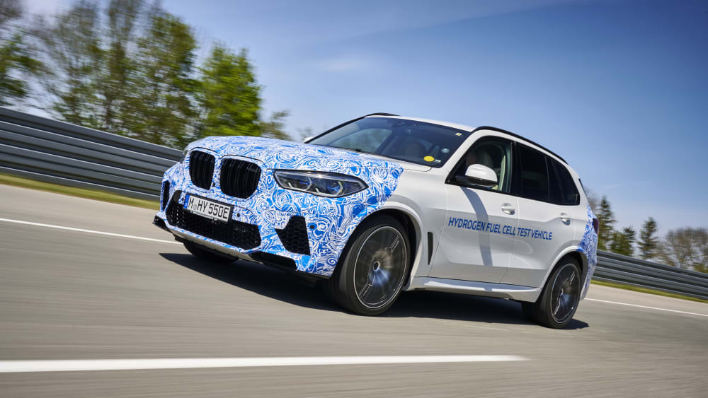 BMW i Hydrogen Next: Das auf Basis des X5 entwickelten Fahrzeug speichert den Wasserstoff in zwei 700-bar-Tanks.