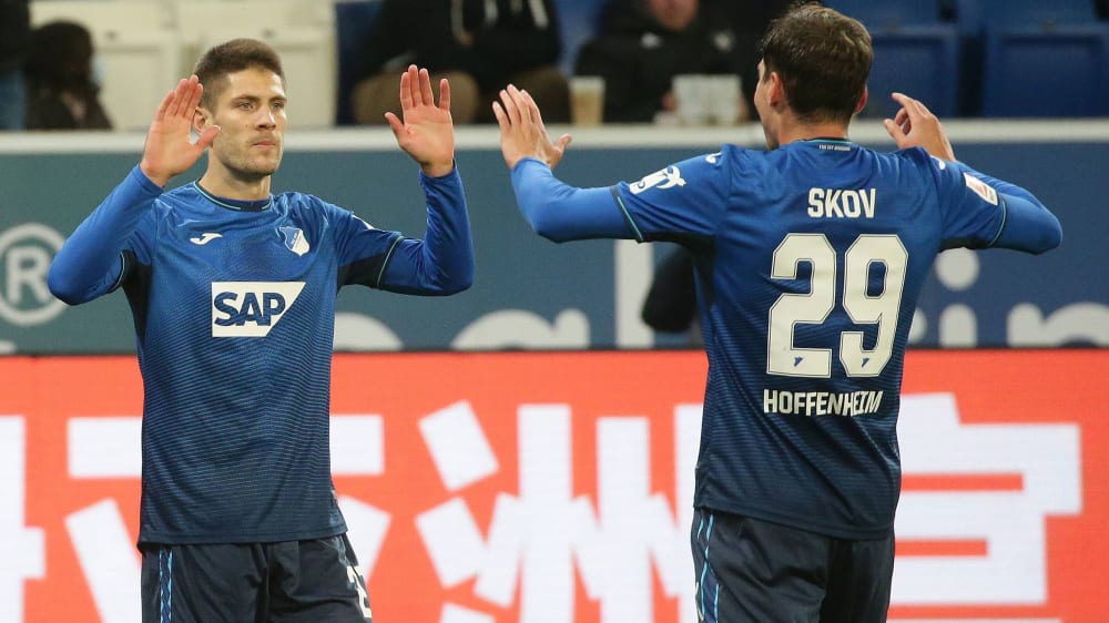 Andrej Kramaric (li.) und Robert Skov hatten großen Anteil am 2:0-Erfolg der TSG Hoffenheim gegen Hertha BSC.