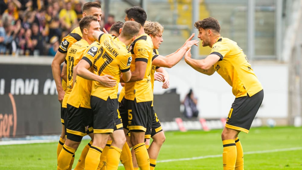 Versöhnlicher Abschluss und Platz vier: Dynamo Dresden jubelt über ein Tor gegen den MSV.