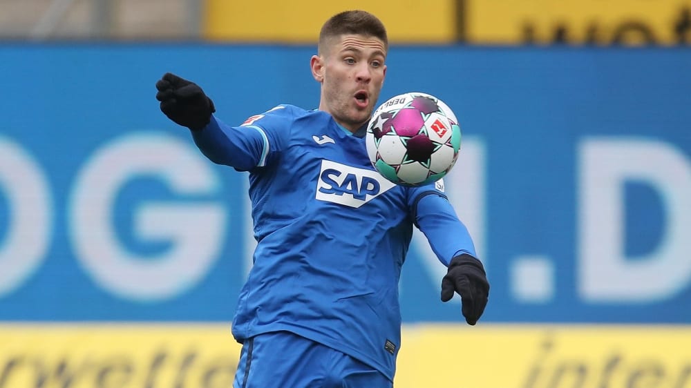 Hoffenheims Angreifer Andrej Kramaric ist wieder umgeknickt. 
