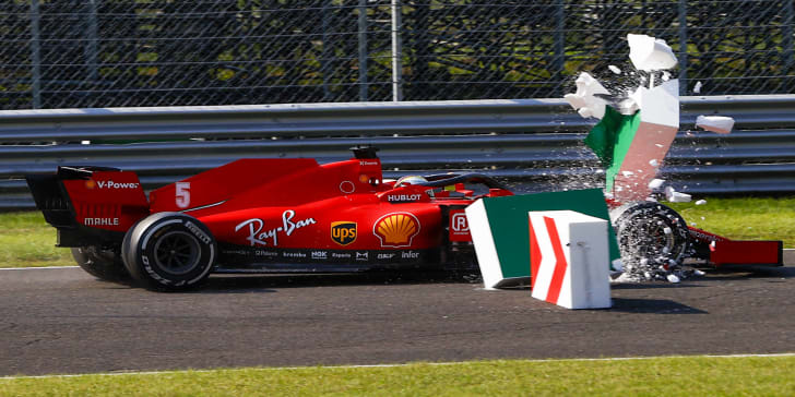 Sebastian Vettel schied im Ferrari früh aus.
