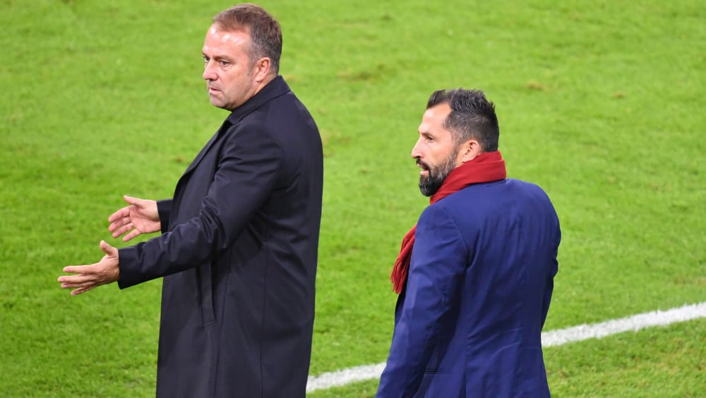 Zerst&#246;rte Kommunikation: Bayern-Trainer Hansi Flick (li.) und Sportvorstand Hasan Salihamidzic.