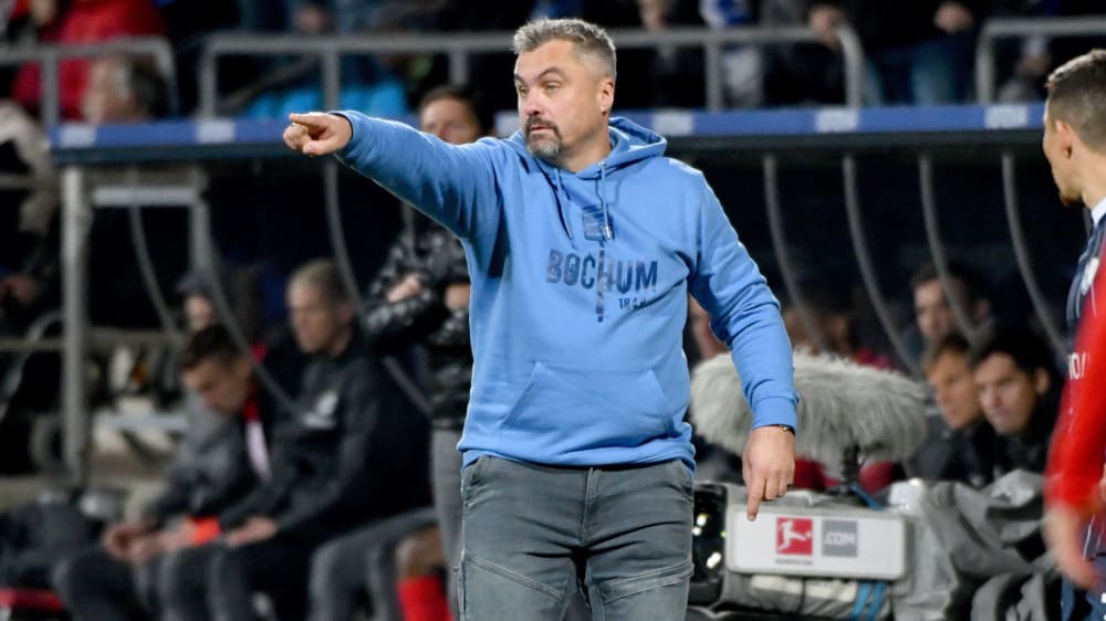 Bochums Trainer Thomas Reis liebäugelt mit einem Torwartwechsel im Pokal.