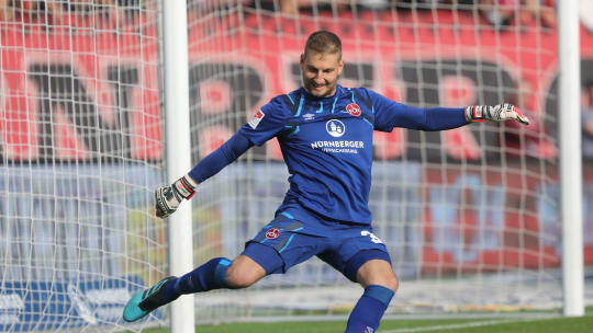 Fällt gegen Bochum womöglich aus: Nürnbergs Ersatzkeeper Andreas Lukse.