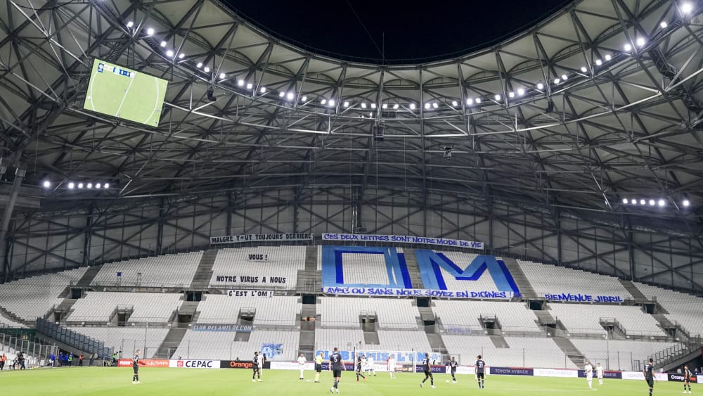 Am Samstagabend bleibt das Flutlicht im Stadion von Olympique Marseille aus.
