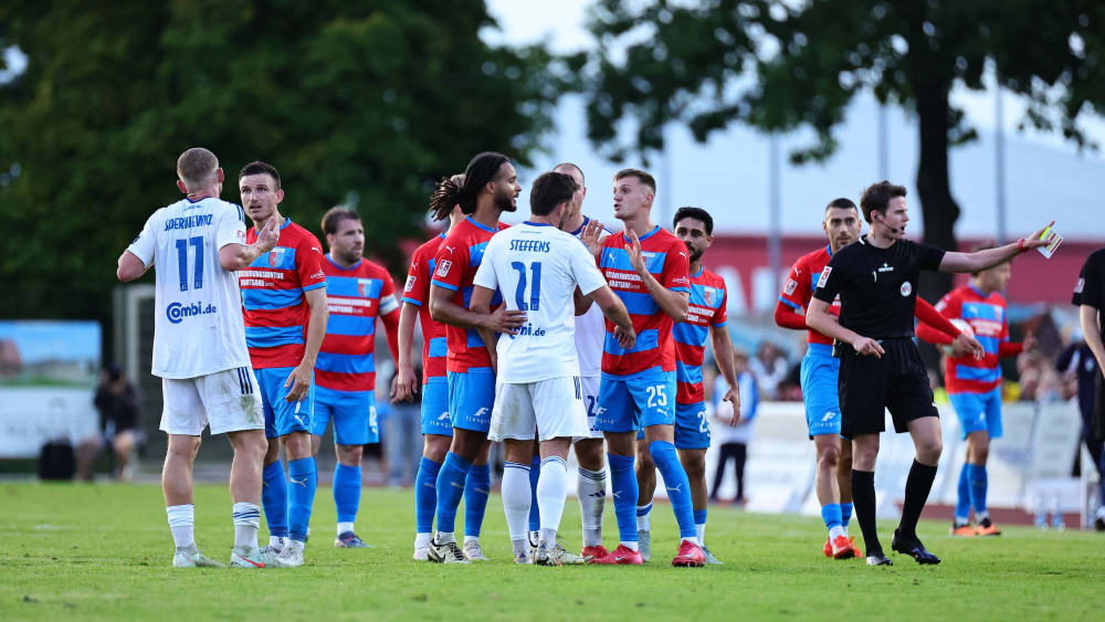 Schon am Mittwoch kommt es zwischen zwischen SV Drochtersen/Assel und Kickers Emden zum Wiedersehen.