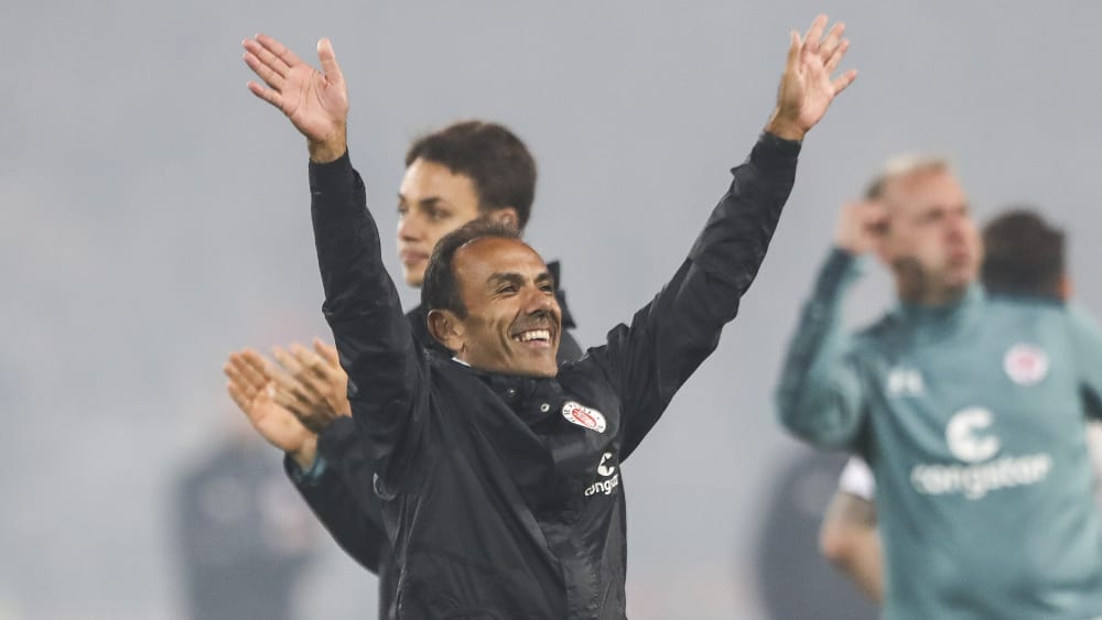 &#220;bergl&#252;cklich: Trainer Jos Luhukay.