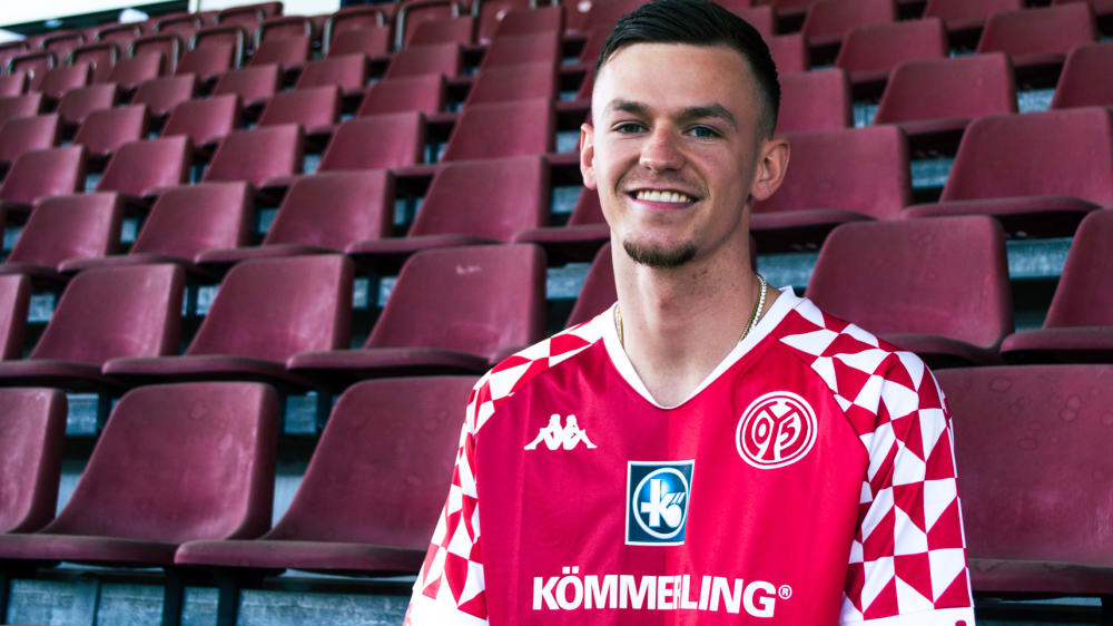 Dominik Wanner l&#228;uft k&#252;nftig wieder im Trikot des 1. FSV Mainz 05 auf.