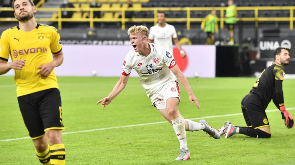 "Flei&#223;ig, schnell, ausdauernd": Jonathan Burkardt brachte Mainz mit seinem ersten Bundesliga-Tor auf die Siegerstra&#223;e.