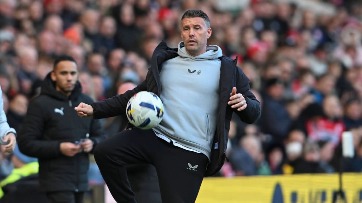 Am-Spieltag-Middlesbrough-l-sst-Trainer-Edwards-in-die-Premier-League-ziehen