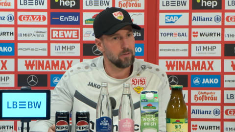 Erste Frage zum Spiel erst nach zehn Minuten