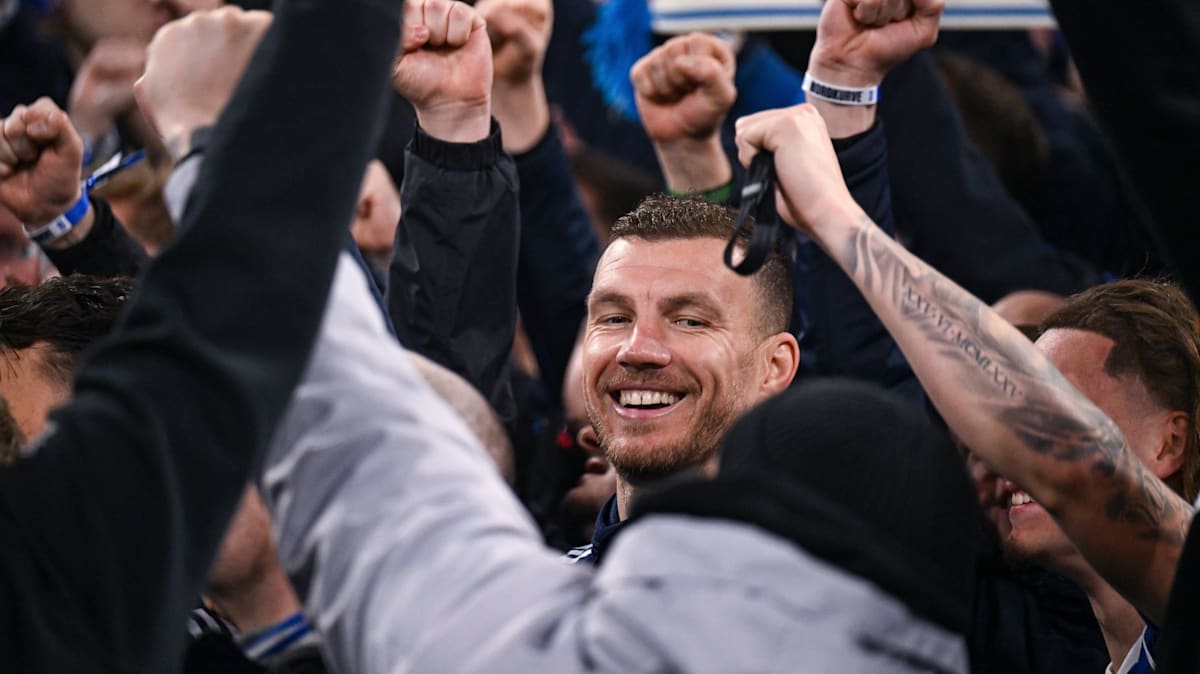 (k+) Aufstiegsstimmung mit Einschränkung: Nur ein Detail macht Schalke ...