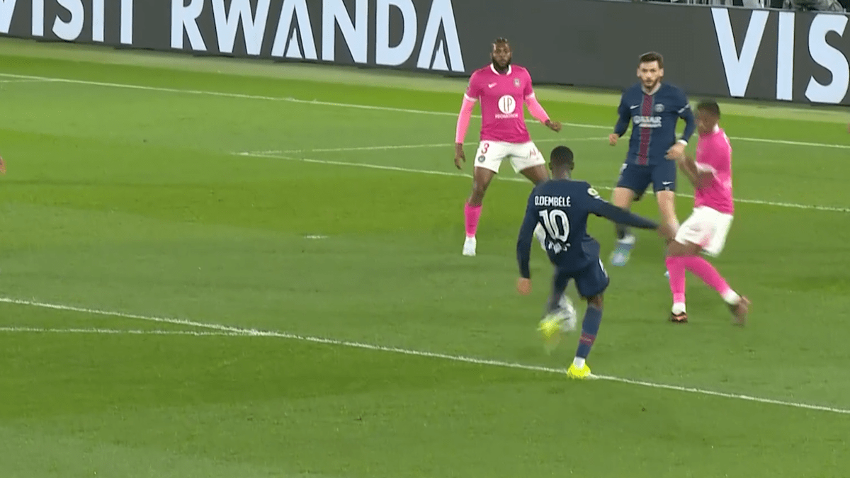 Zum Zungeschnalzen: Dembelé netzt per Volley von der Strafraumkante