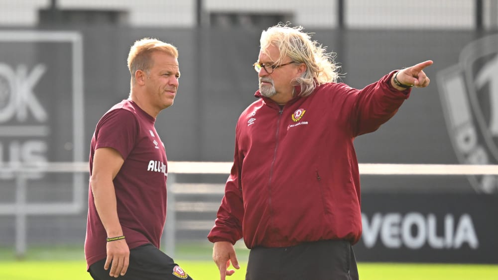 Marcus Anfang (li.) und sein Co-Trainer Heiko Scholz erwarten in Ulm einen ähnlichen Aufsteiger wie Elversberg in der vergangenen Saison.