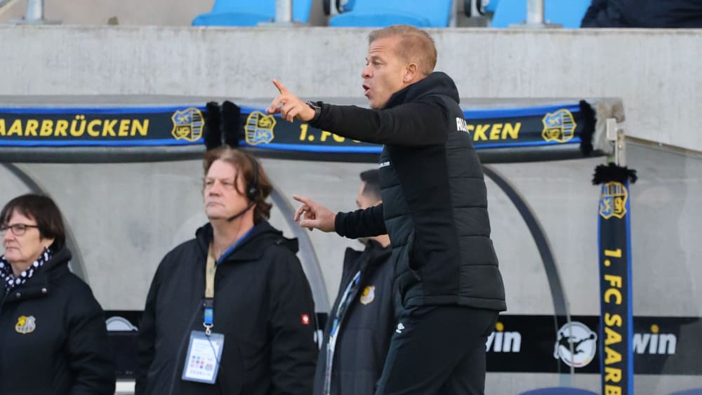Musste mit seinem Team in Saarbrücken die dritte Saisonniederlage hinnehmen: Dresdens Coach Markus Anfang.