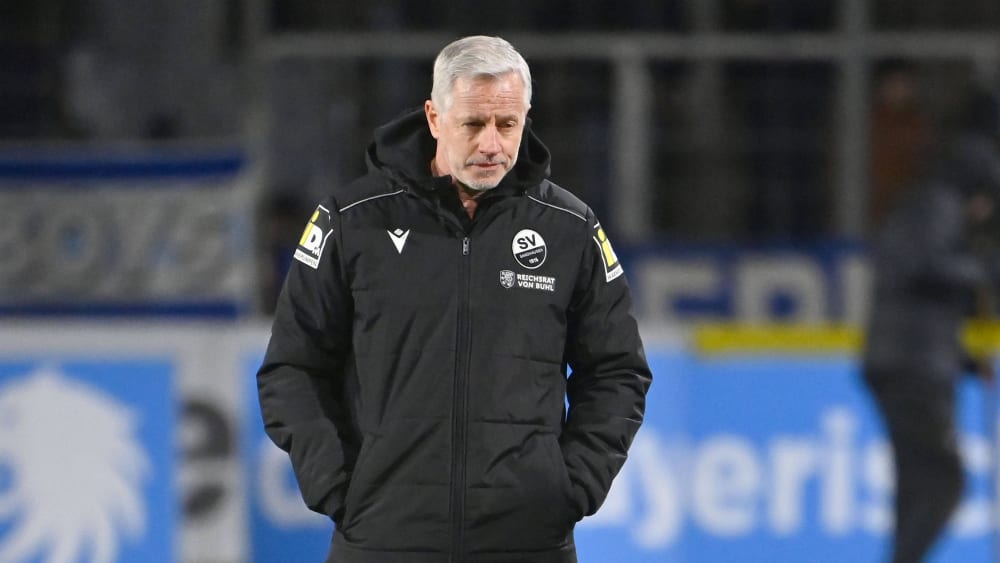 Jens Keller kämpft mit dem SV Sandhausen um den Aufstieg - über die Relegation oder direkt.