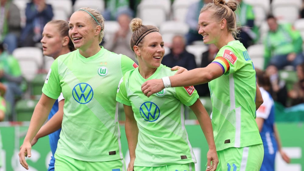 Der VfL Wolfsburg um Kapit&#228;nin Alexandra Popp muss im Pokal zum Namensvetter nach Bochum.