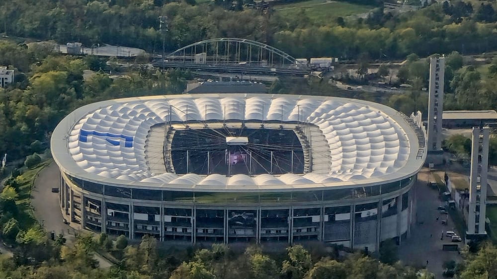 Wie bereits 1988 wird das Waldstadion in Frankfurt wieder Austragungsort der EM - dieses Mal als "Frankfurt Arena".