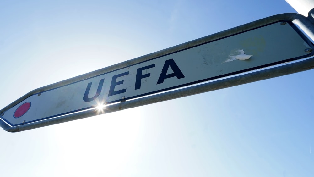 Was passiert mit den russischen Jugendmannschaften? Die UEFA hat die Entscheidung fürs Erste vertagt.