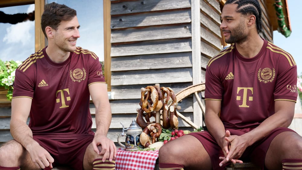 FC Bayern präsentiert Wiesn-Trikot 2022 - kicker