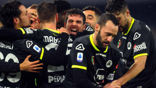 Deutlich vernehmbare Jubelschreie: Spezia Calcio fuhr in Neapel einen höchst überraschenden 2:1-Sieg ein.