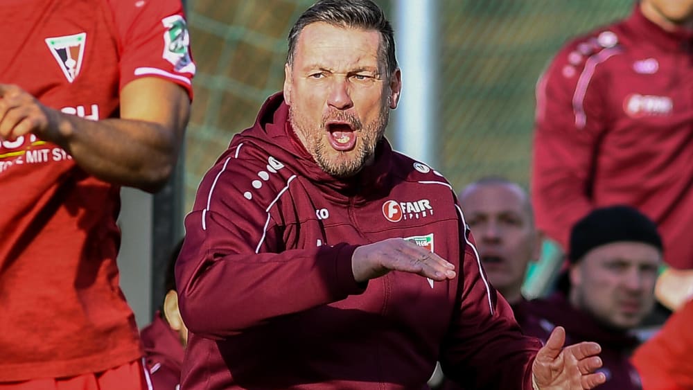 Gibt keine Kommandos mehr an der Seitenlinie des FC Wegberg-Beeck: Michael Burlet.