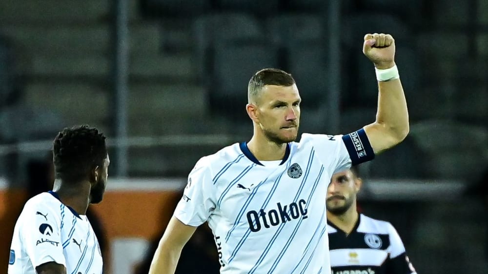 Marking himself as a scorer three times on the goal sheet: Edin Dzeko.