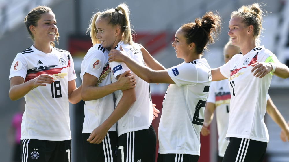 Die deutschen Frauen hoffen auf einen starken Gegner zum Auftakt in das Sportjahr 2021.