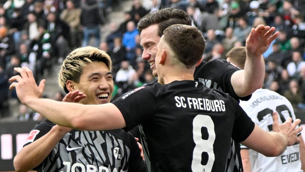 Ritsu Doan (li.), Michael Gregoritsch (mi.) und Maximilian Eggestein hatten ihren Anteil am 3:0 des SC Freiburg bei Borussia Mönchengladbach.
