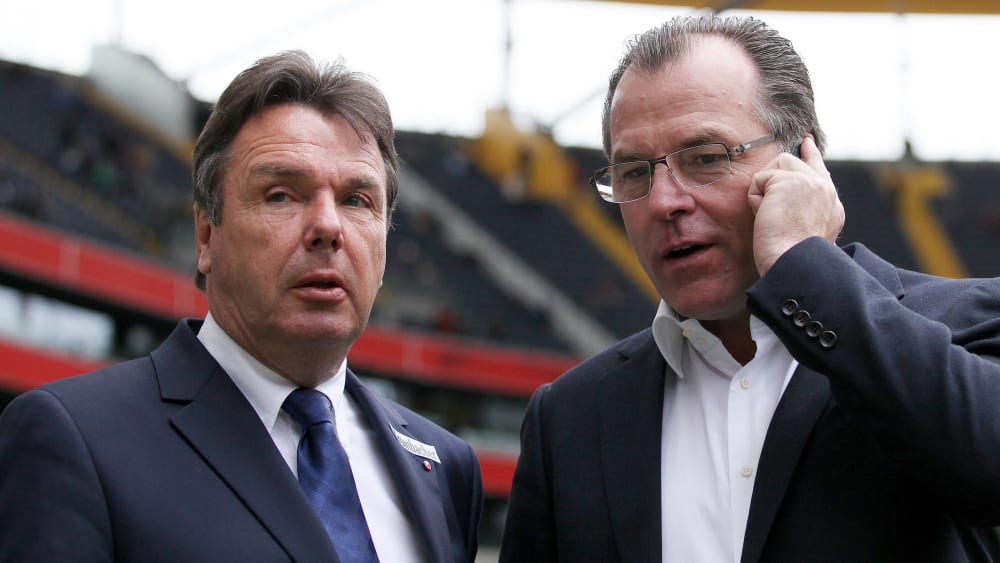 Kennen sich seit vielen Jahren: Heribert Bruchhagen (links) und Schalke-Aufsichtsratsvorsitzender Clemens T&#246;nnies.