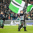 Niedersachsen-Duell: Fans von Hannover 96 vor dem Derby gegen Braunschweig