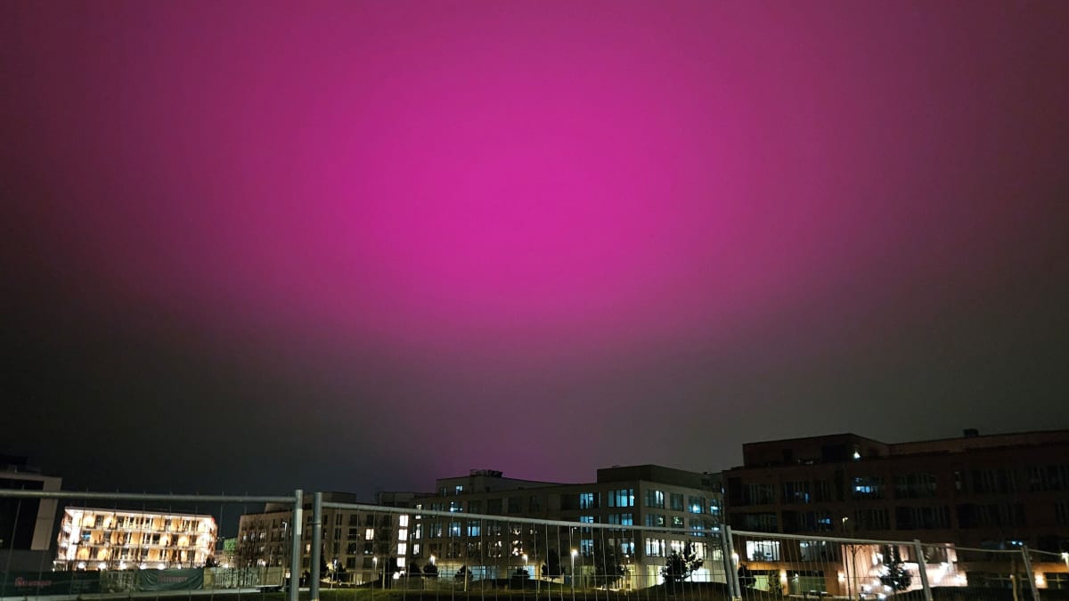 -Polarlichter-ber-Stuttgart-als-Weihnachtsgeschenk-des-VfB