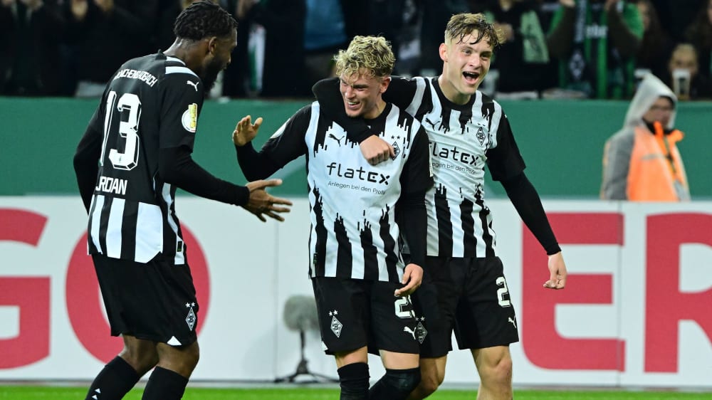 Zwei Treffer Jordan (li.), ein Tor Robin Hack (M.): Das Duo führte Borussia Mönchengladbach zum Sieg im DFB-Pokal gegen Heidenheim.
