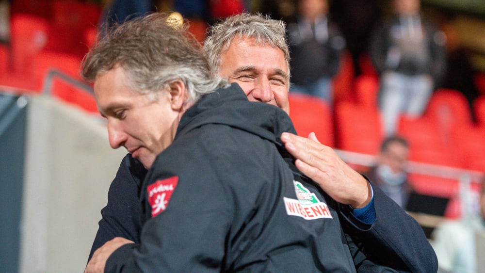 Gehen gemeinsam in die Zukunft bei Werder: Frank Baumann (l.) und Marco Bode, hier nach der Relegation gegen Heidenheim.
