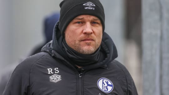 Schalkes Sportdirektor Rouven Schröder hat alle Hände voll zu tun.
