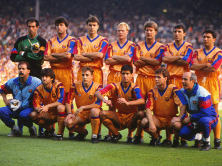 Das "Dream Team" des FC Barcelona: Michael Laudrup (stehend, 3.v.r), Hristo Stoichkov (stehend, 2.v.r.) und Pep Guardiola (kniend, 3.v.r.).