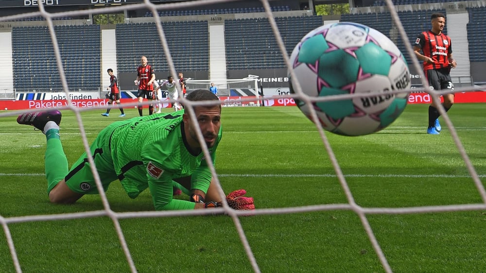 Kassierte ein fr&#252;hes Gegentor gegen Mainz: Frankfurts Keeper Kevin Trapp.