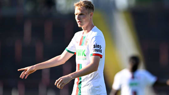 Tim Breithaupt will sich beim FC Augsburg etablieren - und sich für die U 21 empfehlen.