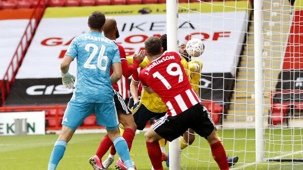 FA Cup an der Bramall Lane: Sheffield trifft fr&#252;h, doch das Tor z&#228;hlt wegen Abseits nicht.