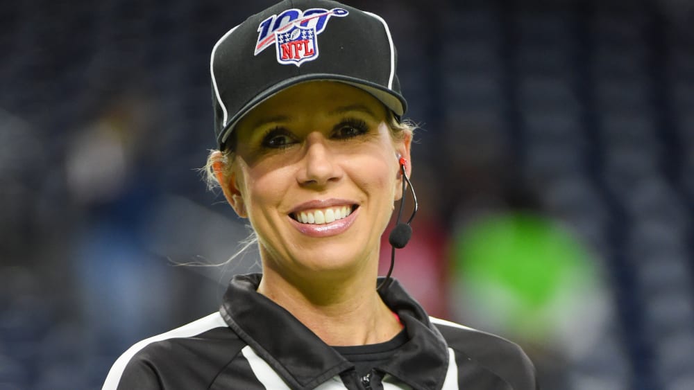 Eine besondere Ehre: Die NFL-Schiedsrichterin Sarah Thomas wird Teil des Super-Bowl-Teams 2021 sein.