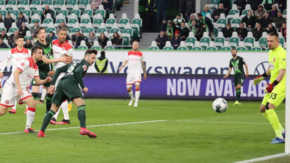 Der Ausgleich: Wolfsburgs Renato Steffen trifft per Kopf zum 1:1.