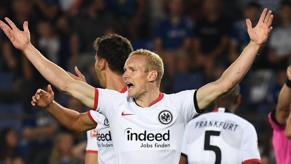 Pleite im Hinspiel: Sebastian Rode und Eintracht Frankfurt.