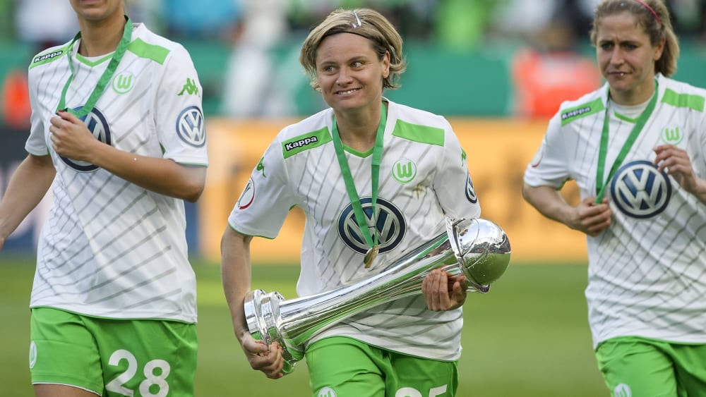 Martina Müller (Mitte)