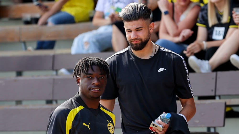 Samuel Bamba (li.) und Antonios Papadopoulos verlassen den BVB im Sommer ablösefrei.