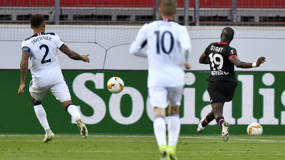 F&#252;hrungstreffer: Moussa Diaby (l.) erzielte das verdiente 1:0 f&#252;r Bayer 04.